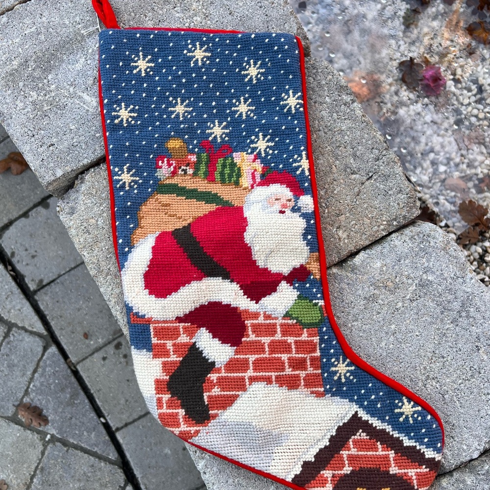 Needlepoint Christmas Stocking Santa Claus & Gift On Chimney Red Velvet Back Vtg - Picture 7 of 12
